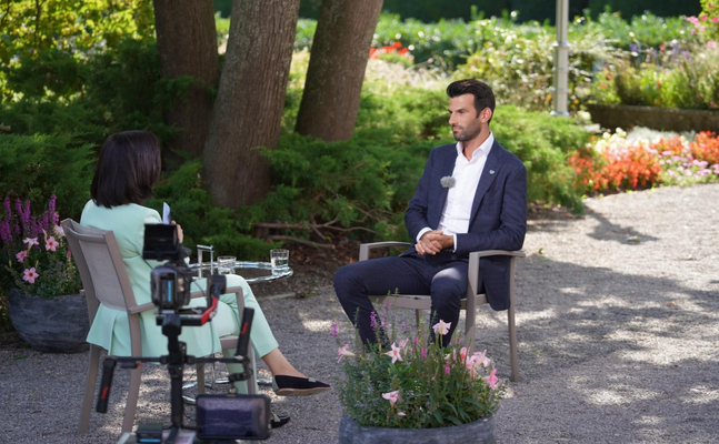 Fotos: Udo Landbauer beim „ORF NÖ“-Sommergespräch; FPÖ Niederösterreich